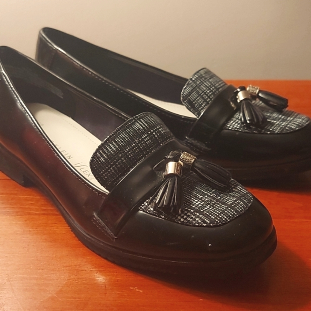 Anne Klein tasseled loafers